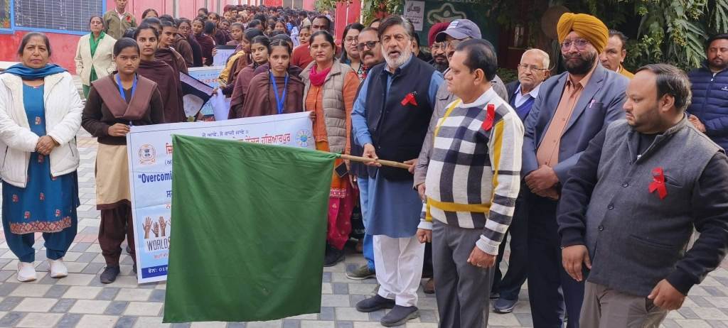 Awareness walkathon organized in Hoshiarpur on World AIDS Day